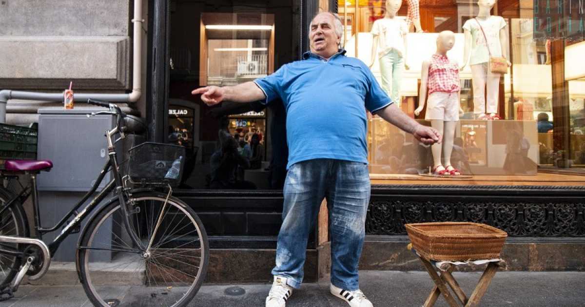 La storia di Rinaldo, il "cantante di via Sparano": �Ma i baresi non mi apprezzano pi��
